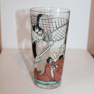 - 1976 Pepsi  Glass Tweety Sylvester Spike